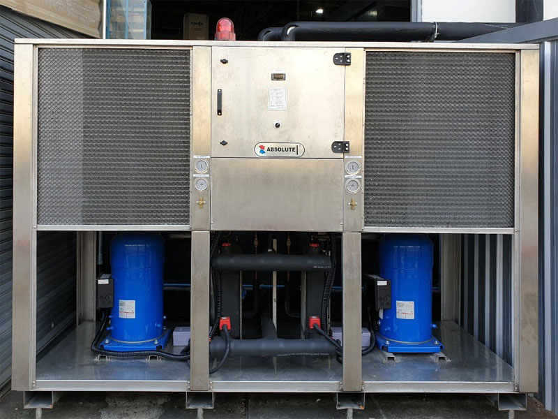 Air cooled chiller with stainless casing