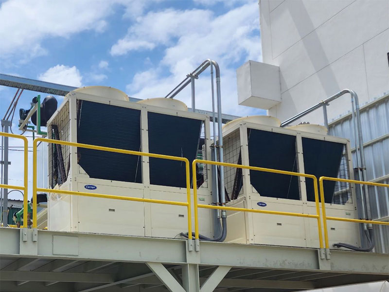 Carrier chiller with heat recovery