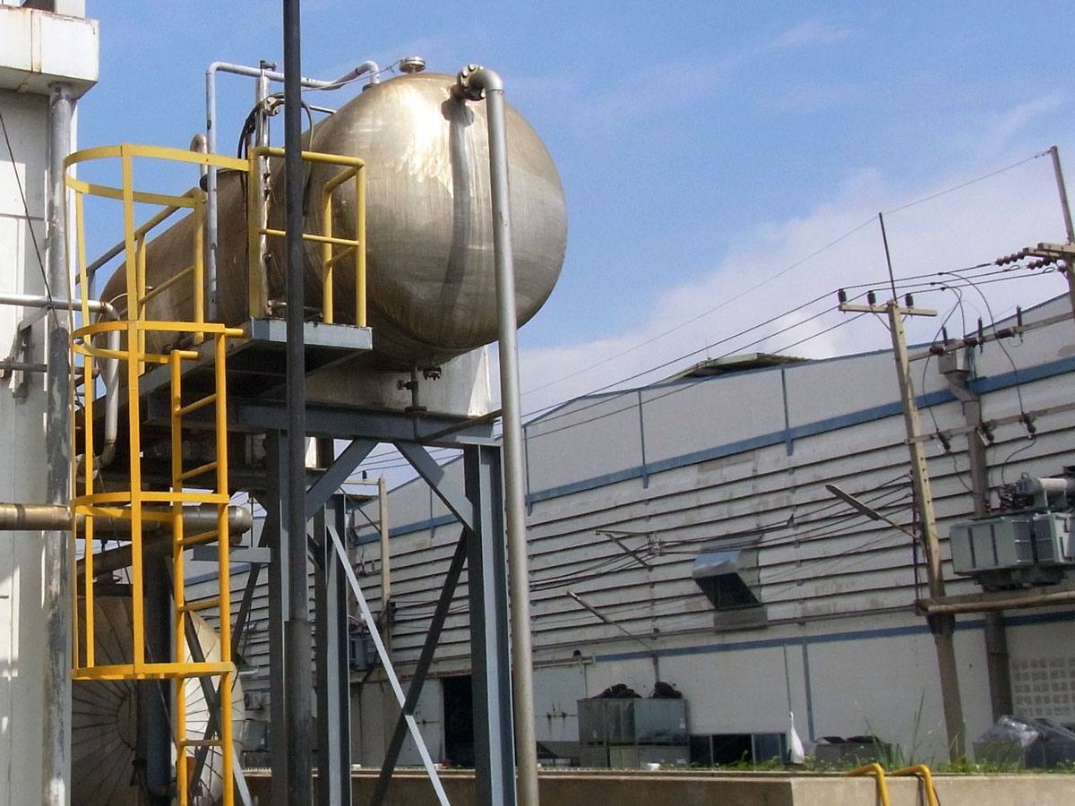 ถังน้ำป้อน Boiler ก่อนติดตั้ง Heat Pump